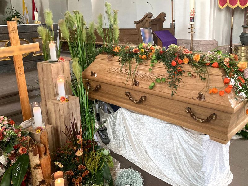 Gestaltung der Bestattung Aufbahrung bei Pietät Wegmann Aschaffenburg