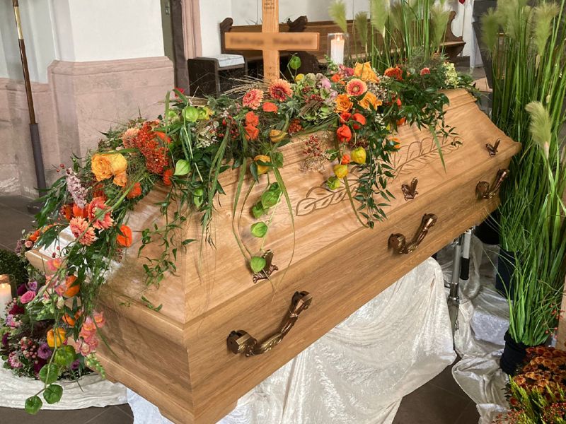 Gestaltung der Bestattung Aufbahrung bei Pietät Wegmann Aschaffenburg